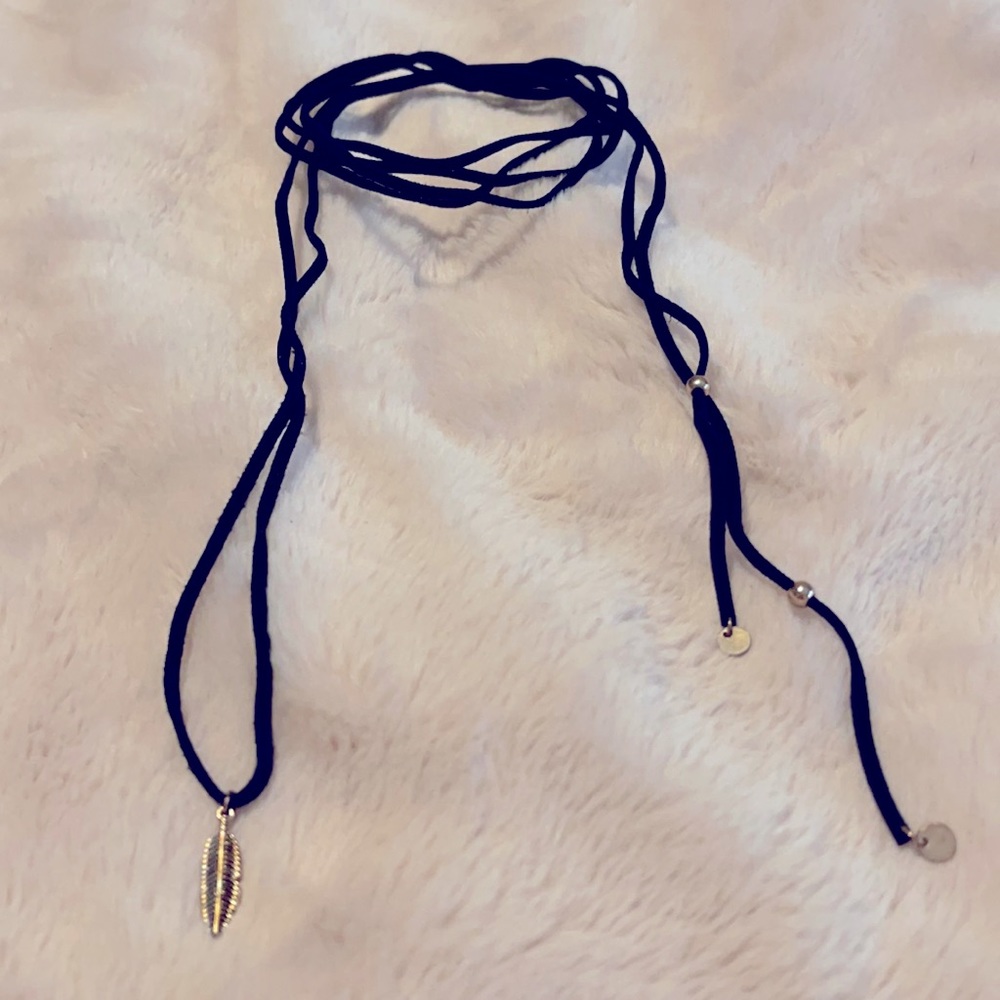 Wrap around choker necklace